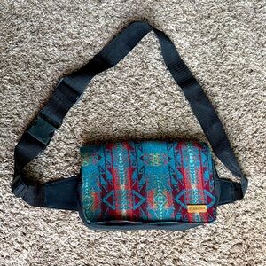 Pendleton Fanny Pack, classic wool print, worn once